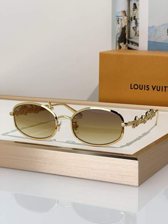 Picture of Louis Vuitton Sunglasses _SKUfw79280000fw